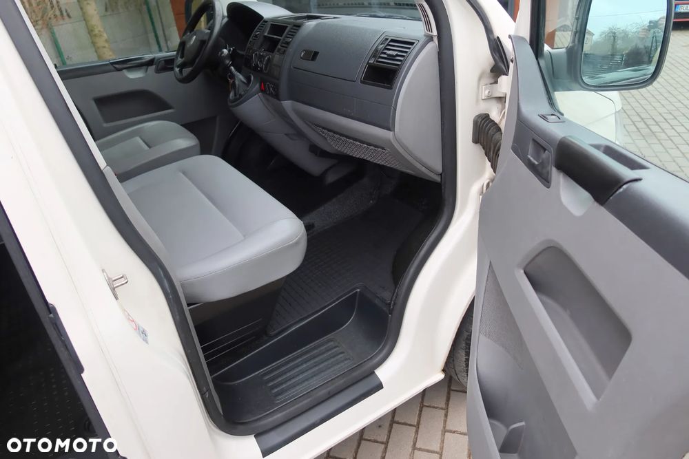 Volkswagen Transporter - 12