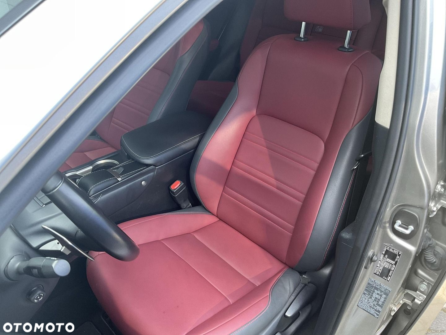 Lexus NX - 12