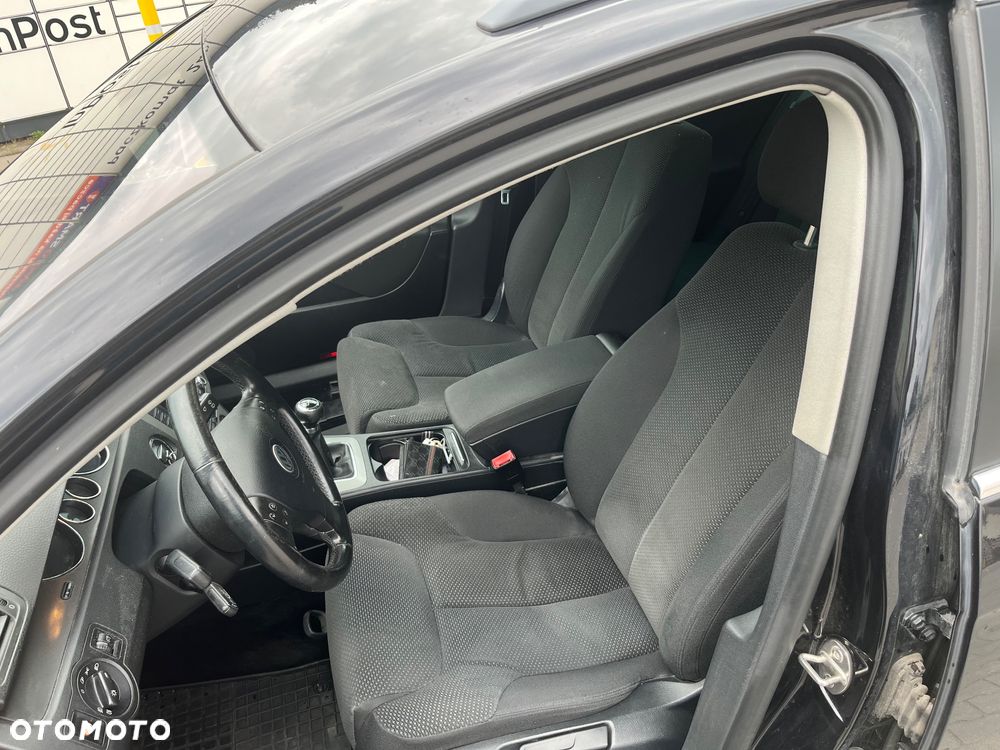 Volkswagen Passat 2.0 TDI DPF Highline - 5