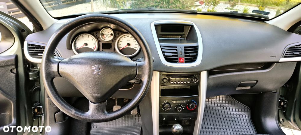 Peugeot 207 - 20