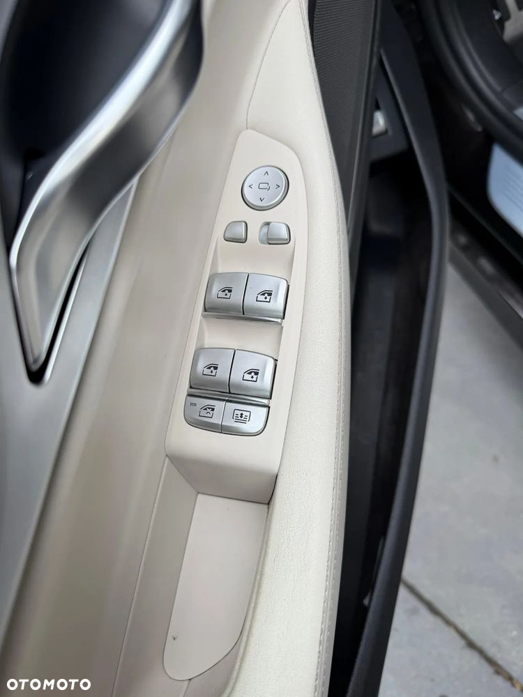 BMW Seria 7 740d xDrive - 23