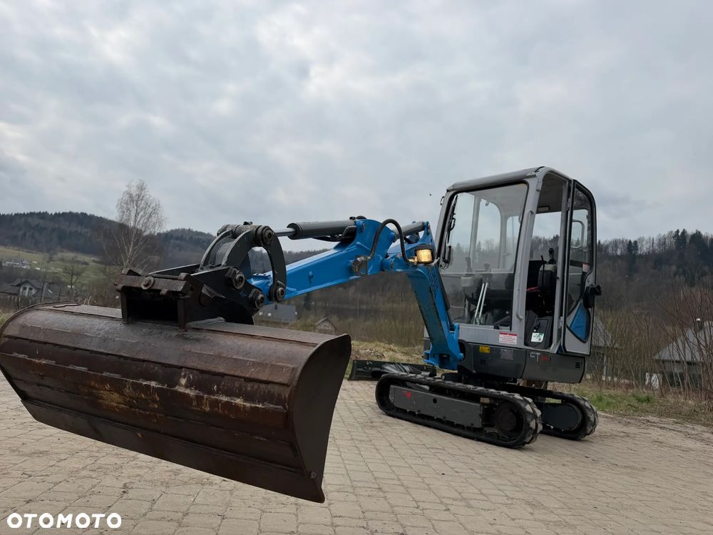 Wacker Neuson ET16 Minikoparka Koparka 2 tony. 793mtg JAK NOWA 2018 rok z Gospodarstwa Norweskiego 793 mtg. IGŁA! Rozsuwane hydraulicznie gąsienice. Dodatkowe sekcje Hydrauliczne. Silnik Yanmar 3 cyl. Aktualna DEKRA BMWT. Po serwisach! Ani deka luzów i wycieków. OKAZJA TANIO. Zadbana maszyna. 2 łyżki. Nie różni się od nówki sztuki z salonu!! Wielka Okazja. Fabryczny lakier na podzespołach! - 15