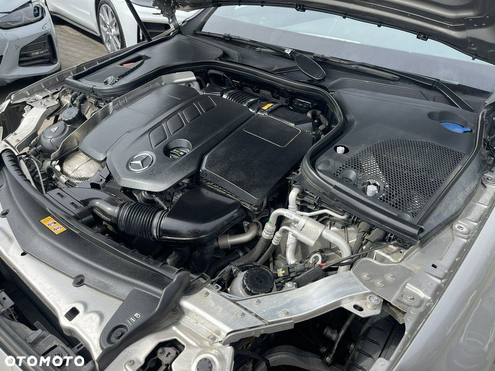 Mercedes-Benz Klasa E - 15