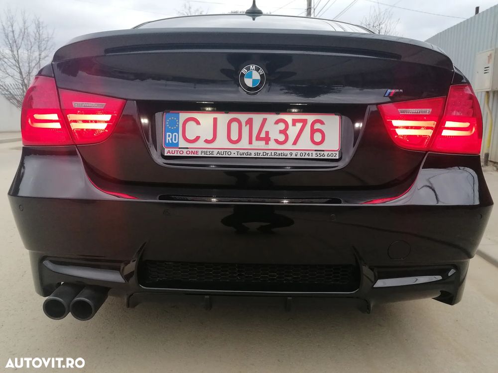 BMW Seria 3 320d DPF Efficient Dynamics Edition - 11