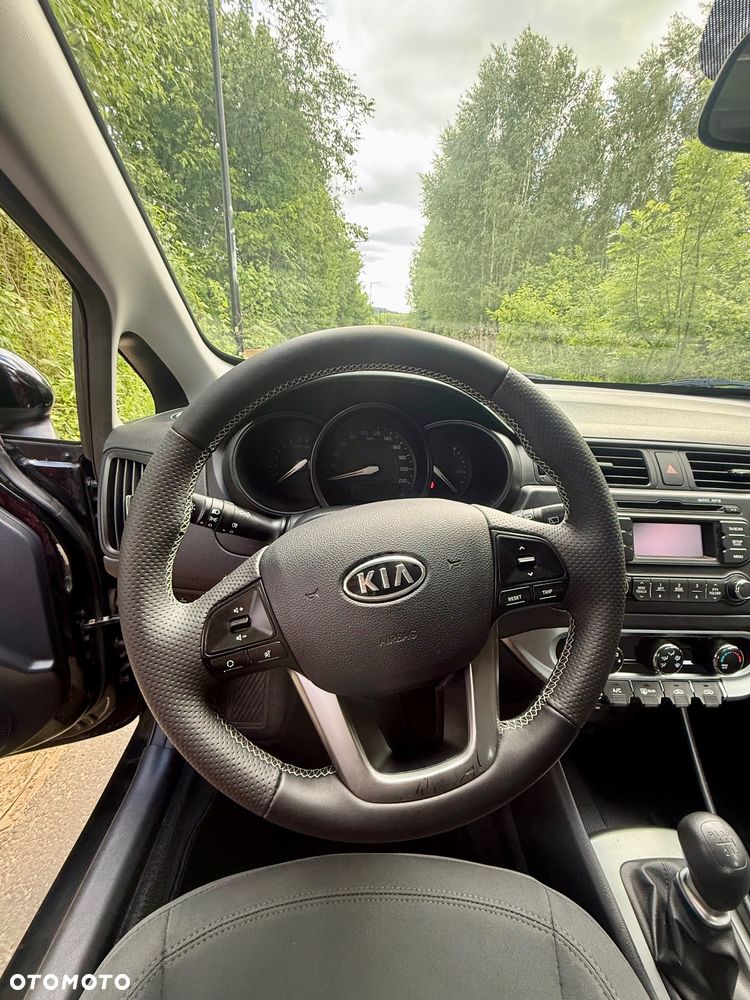 Kia Rio 1.4 Dream Team Edition - 26
