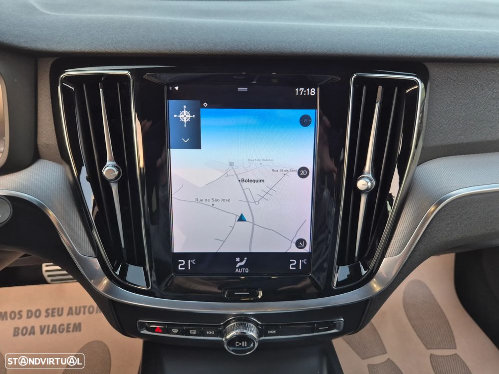 Volvo V60 2.0 B4 R-Design Geartronic - 32