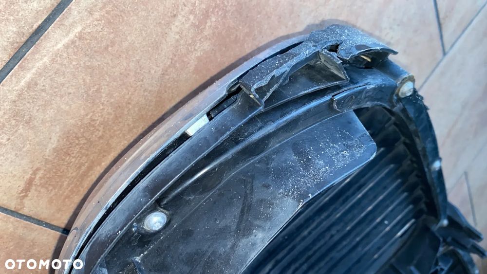 BMW 7 G11 G12 ŻALUZJA GRILL POWIETRZA 7468215 EUROPA USZKODZONA - 6