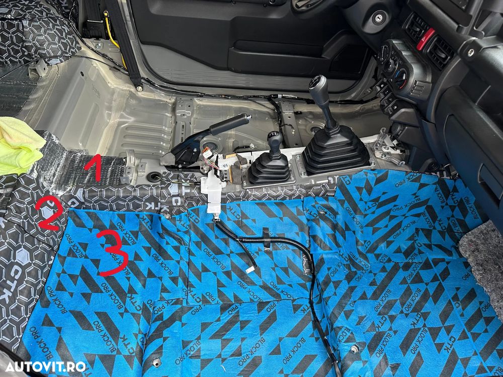 Suzuki Jimny 1.5 ALLGRIP Cool - 21