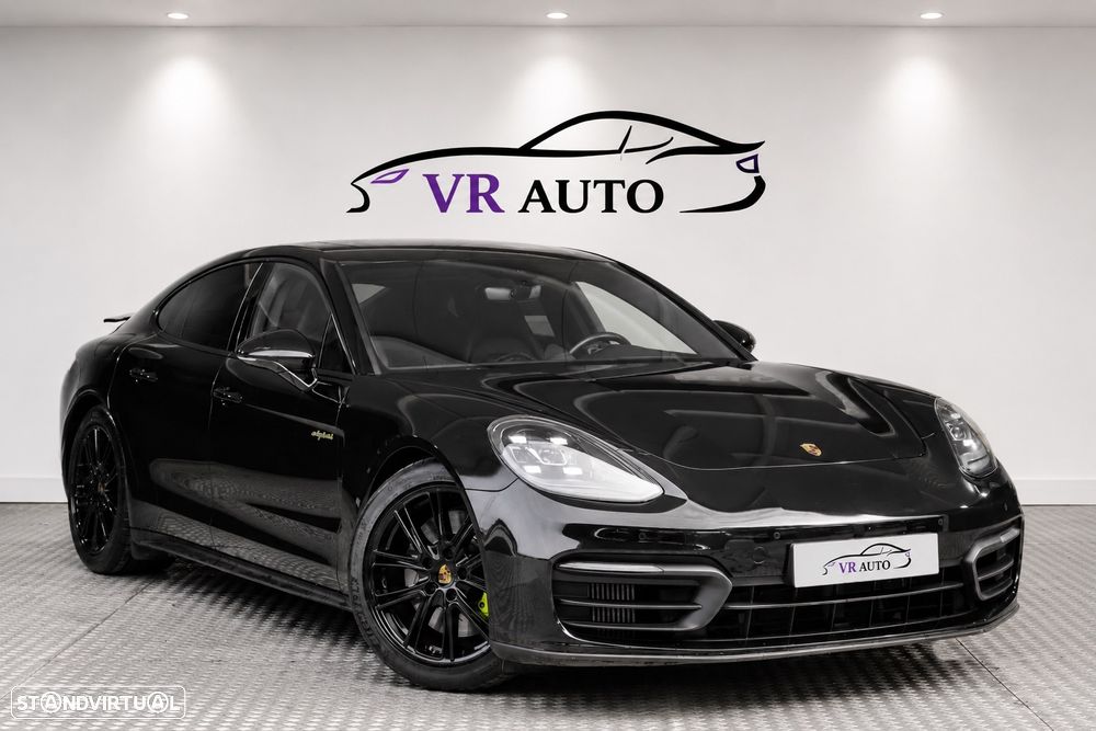 Porsche Panamera 4 E-Hybrid - 1