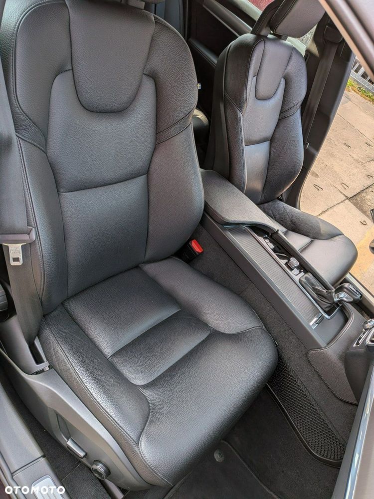 Volvo V90 D5 SCR AWD Momentum Pro - 18