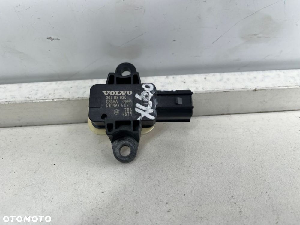 Czujnik uderzeniowy Volvo XC60 S60 V60 V70 XC70 sensor w drzwi 30798030 - 1