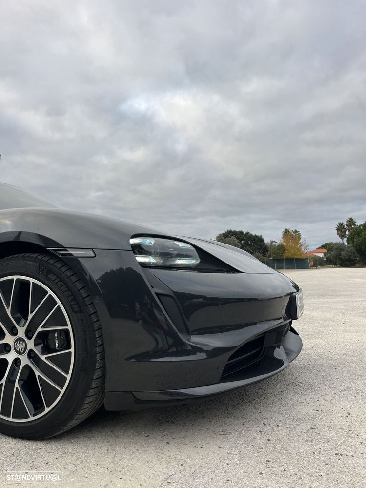Porsche Taycan Turbo - 17