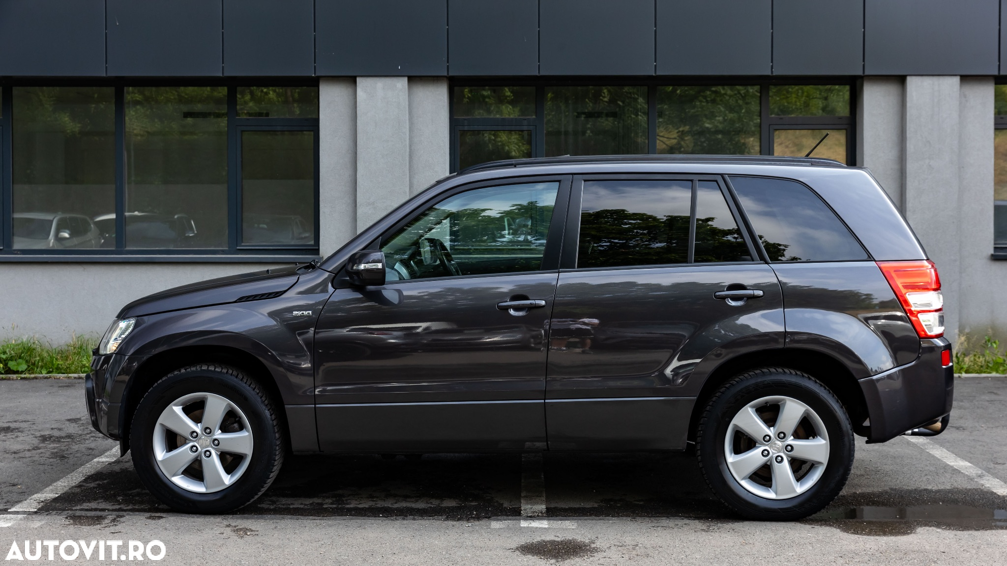 Suzuki Grand Vitara 1.9 DDiS Comfort - 9