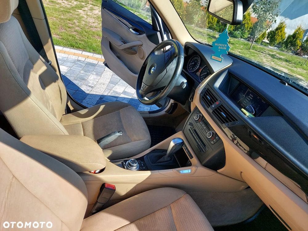 BMW X1 xDrive18d xLine - 4
