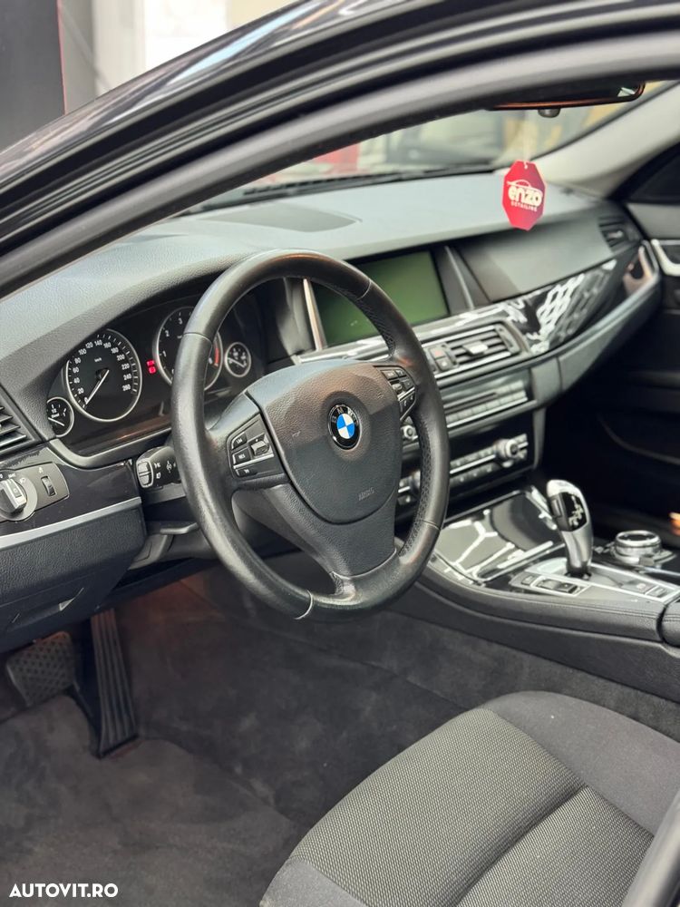 BMW Seria 5 525d Touring Sport-Aut. - 16
