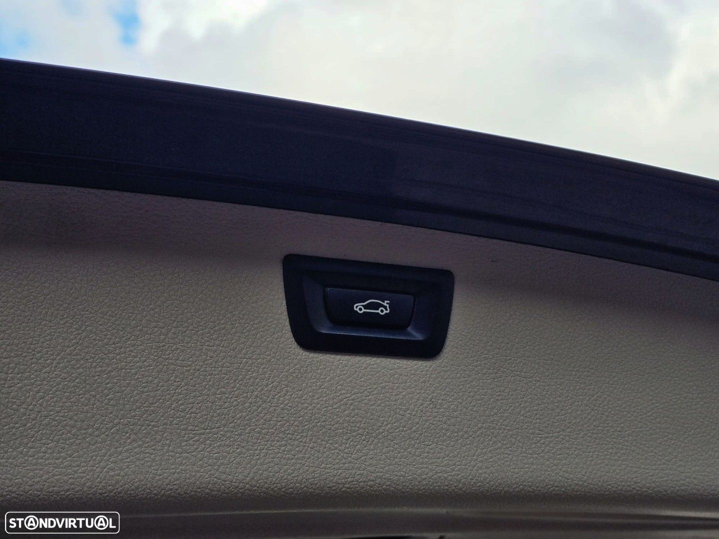 BMW 318 d Touring Auto Line Modern - 16