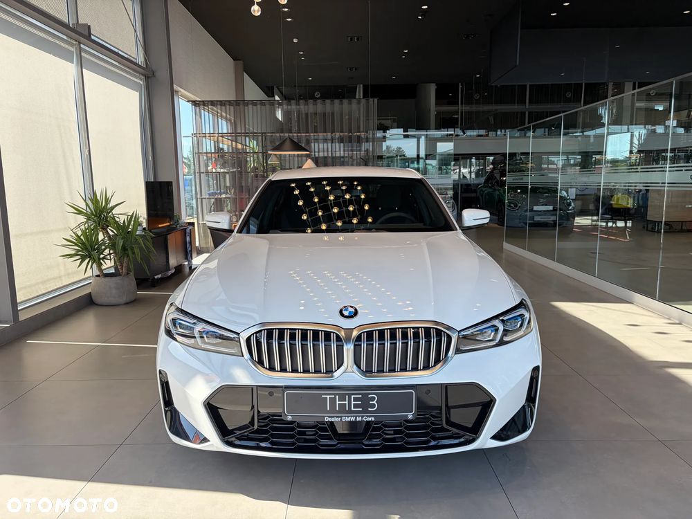 BMW Seria 3 320i xDrive - 9