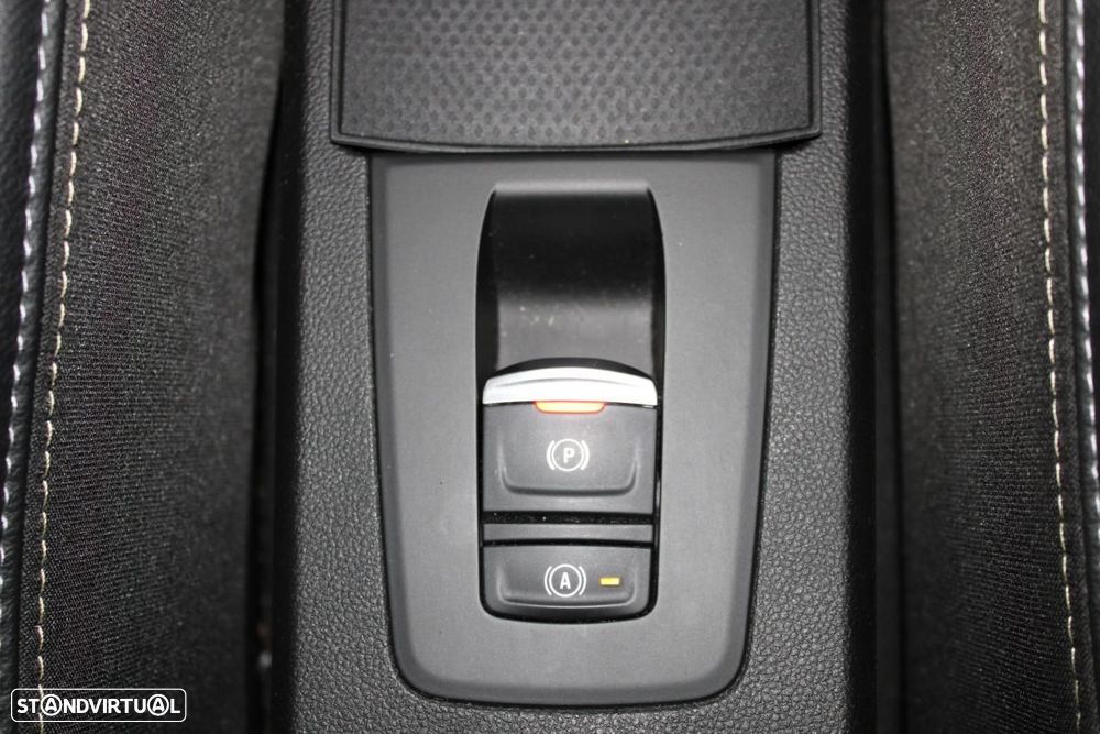 Renault Zoe (c/ Bateria) EV50 135hp Iconic - 21