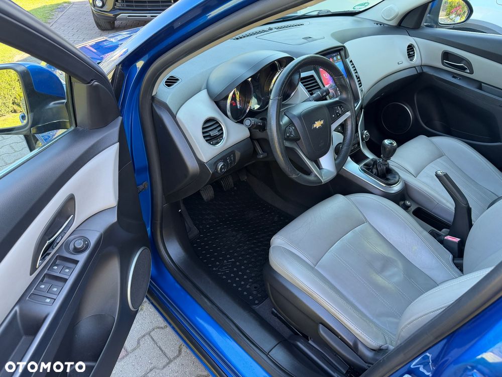 Chevrolet Cruze 1.8 LT+ - 12