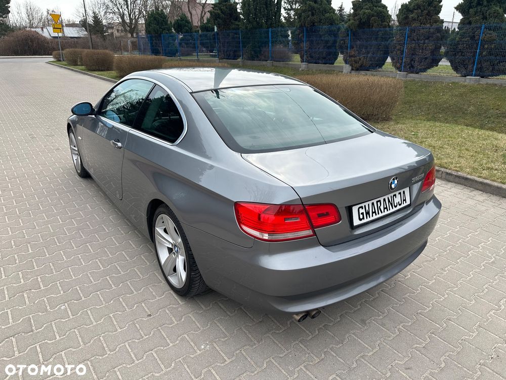 BMW Seria 3 325i - 11