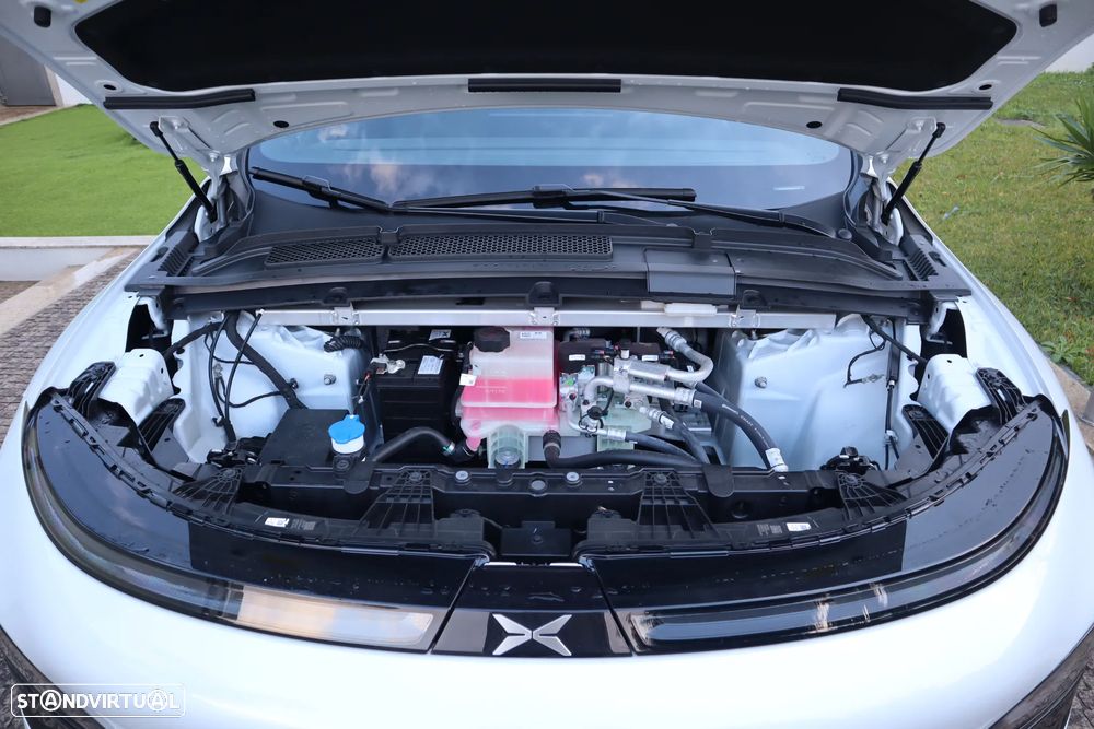 Xpeng G6 87.5 kWh Long Range - 13