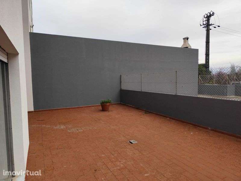 Apartamento T1 em Rio Tinto Próximo Estação - Grande imagem: 3/5