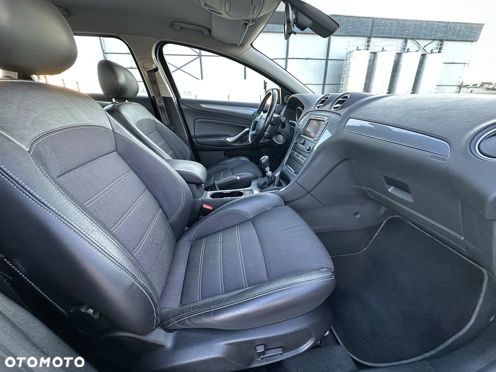 Ford Mondeo - 8