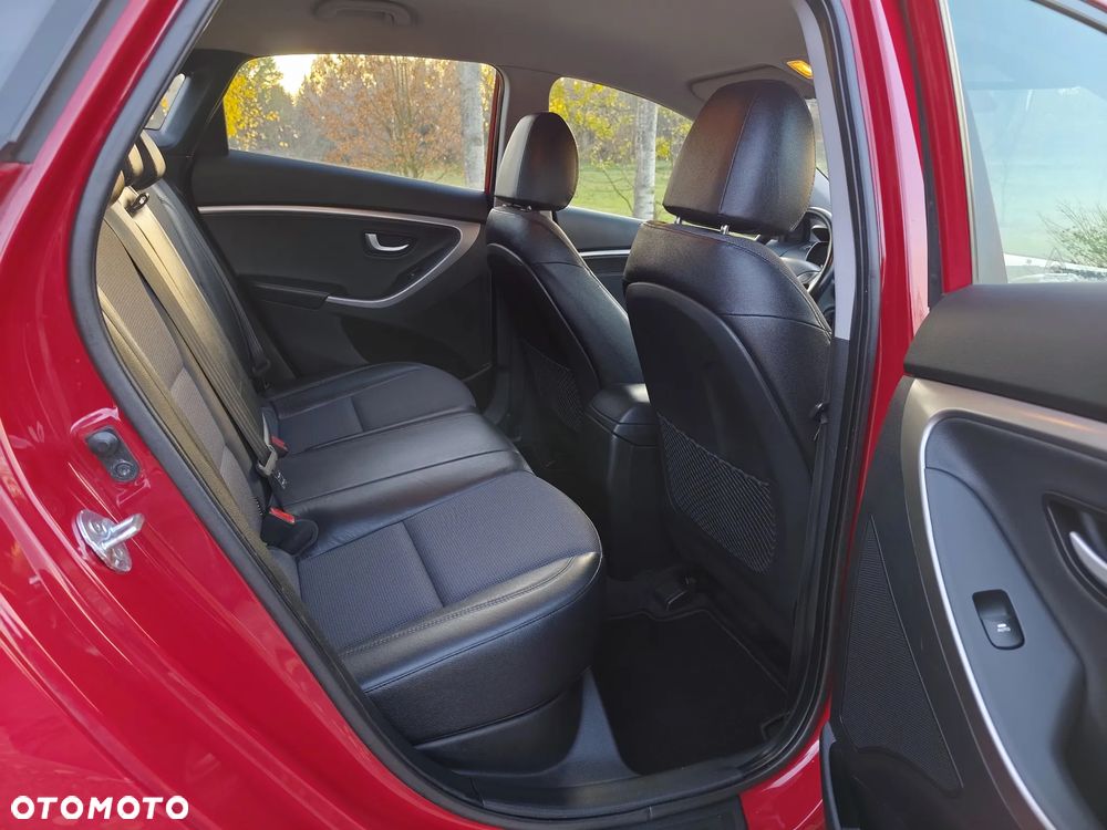 Hyundai i30 1.4 Intro Edition - 11