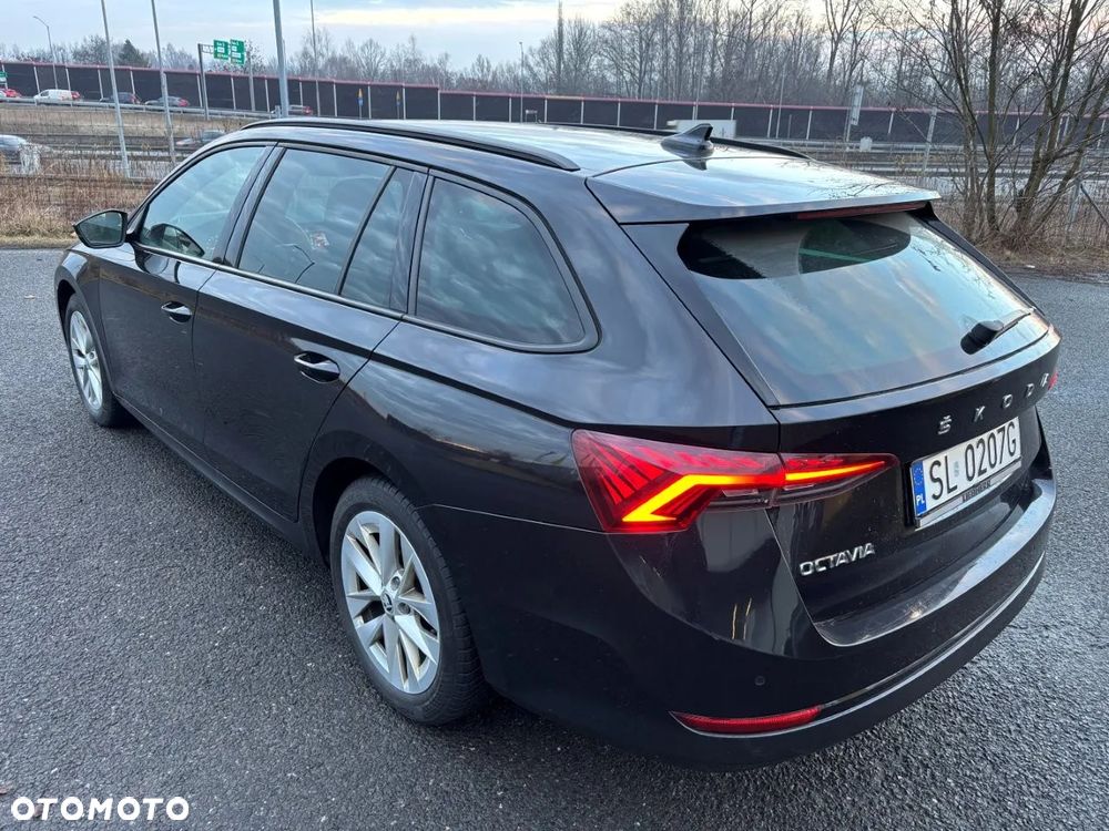 Skoda Octavia 2.0 TDI Ambition DSG - 3