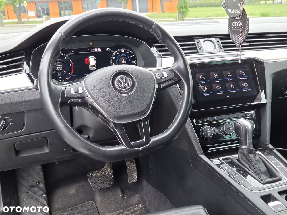 Volkswagen Passat 2.0 TDI SCR Highline DSG - 8