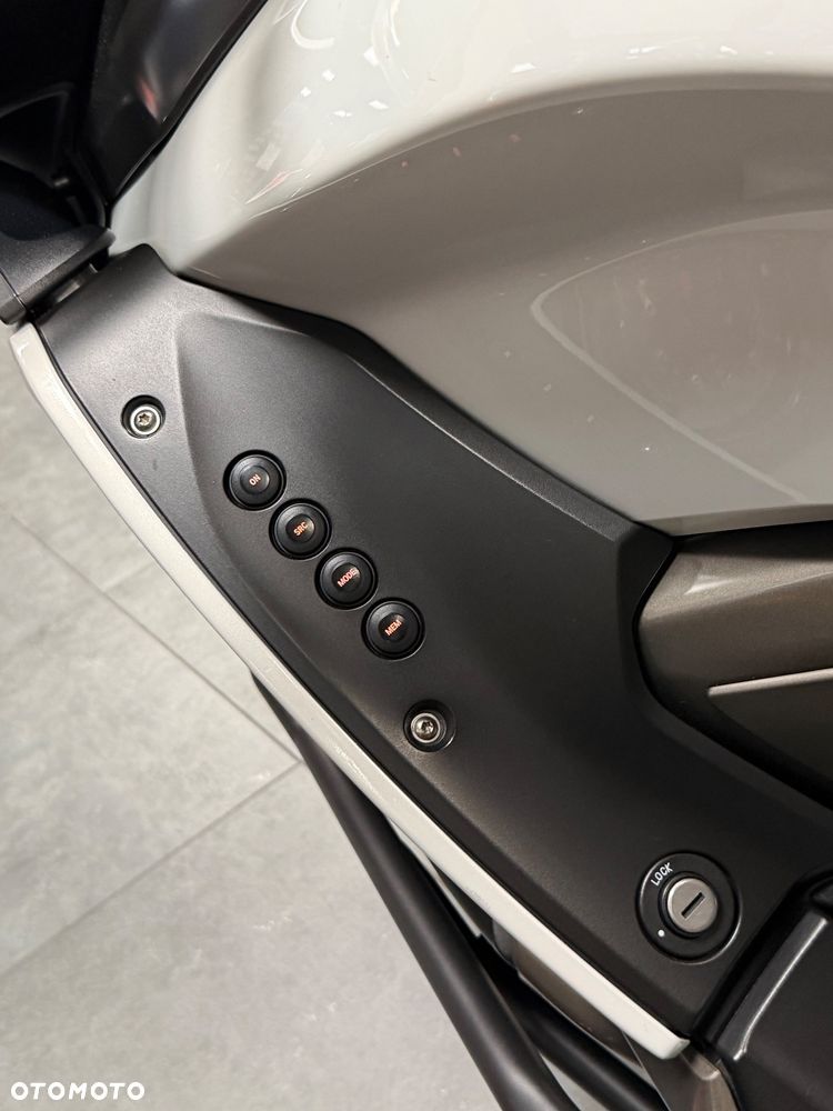 BMW K - 26