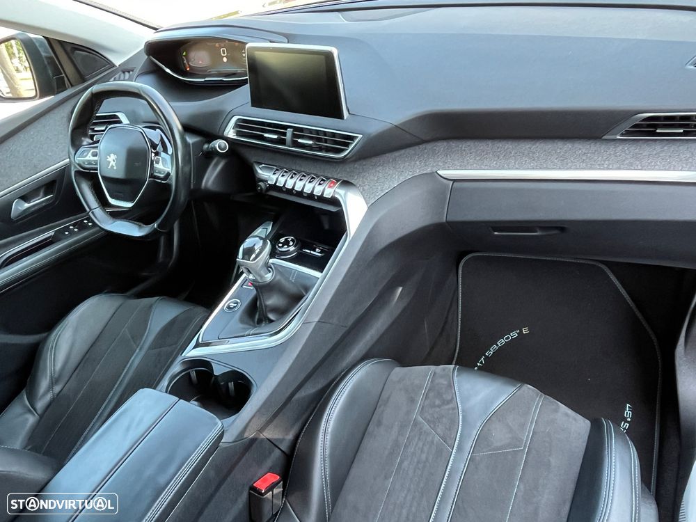 Peugeot 3008 PureTech 130 Stop & Start GPF Allure Pack - 28