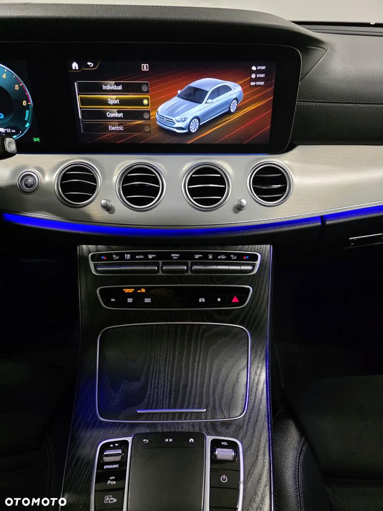 Mercedes-Benz Klasa E 300 de 9G-TRONIC AMG Line - 11