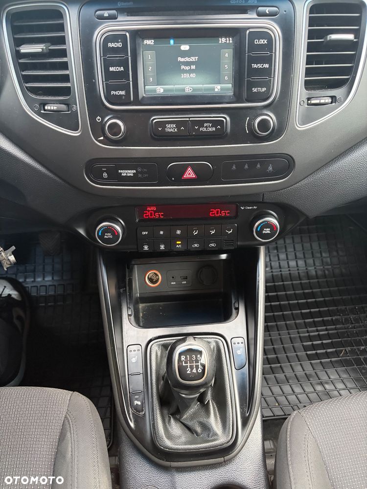 Kia Carens - 20