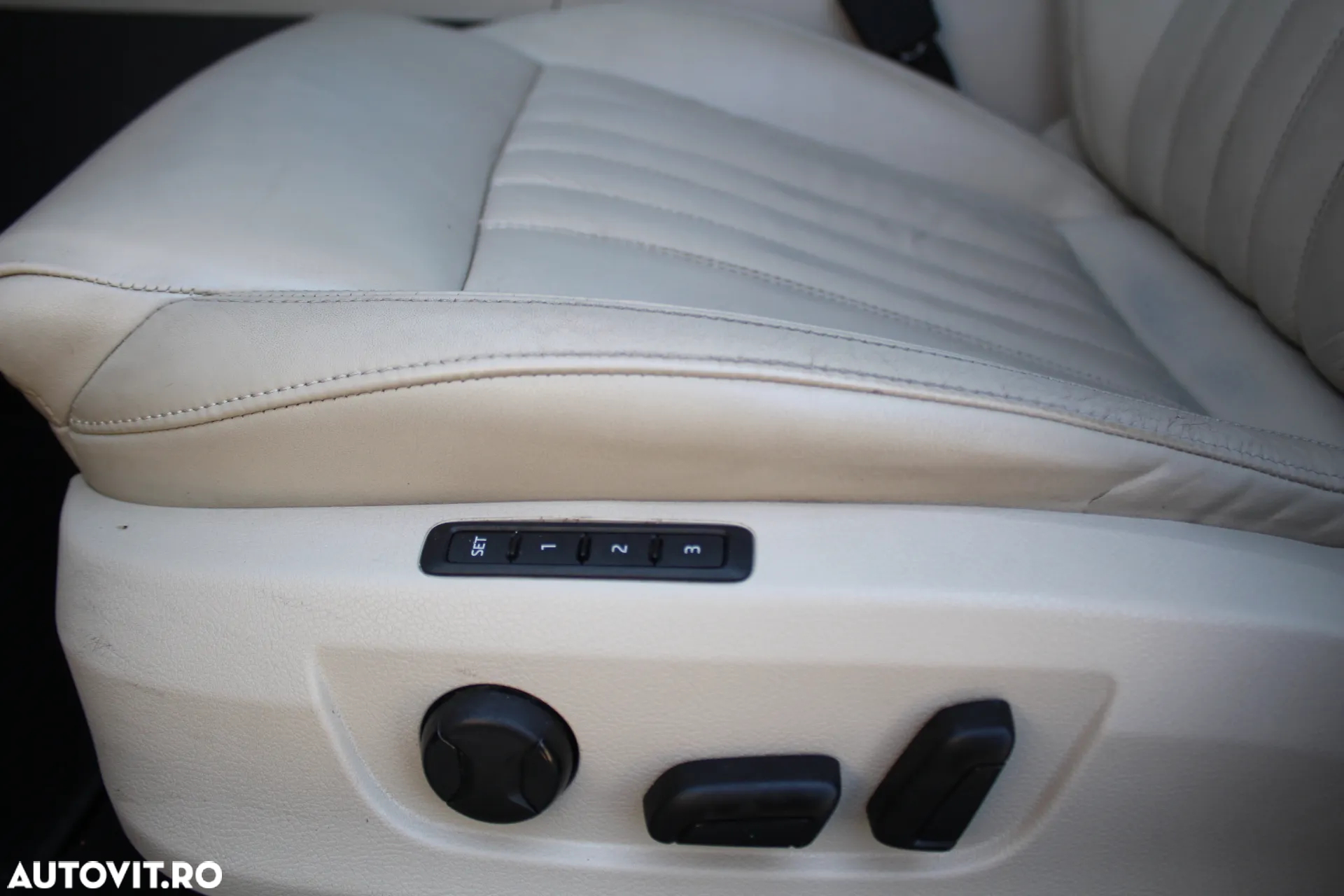 Skoda Superb 2.0 TDI DSG Laurin & Klement - 11