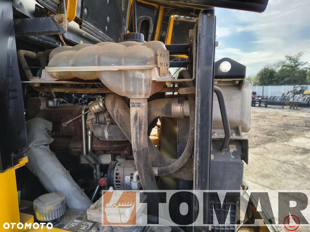 JCB 9FT  wozidło 9 ton nowe opony - 14