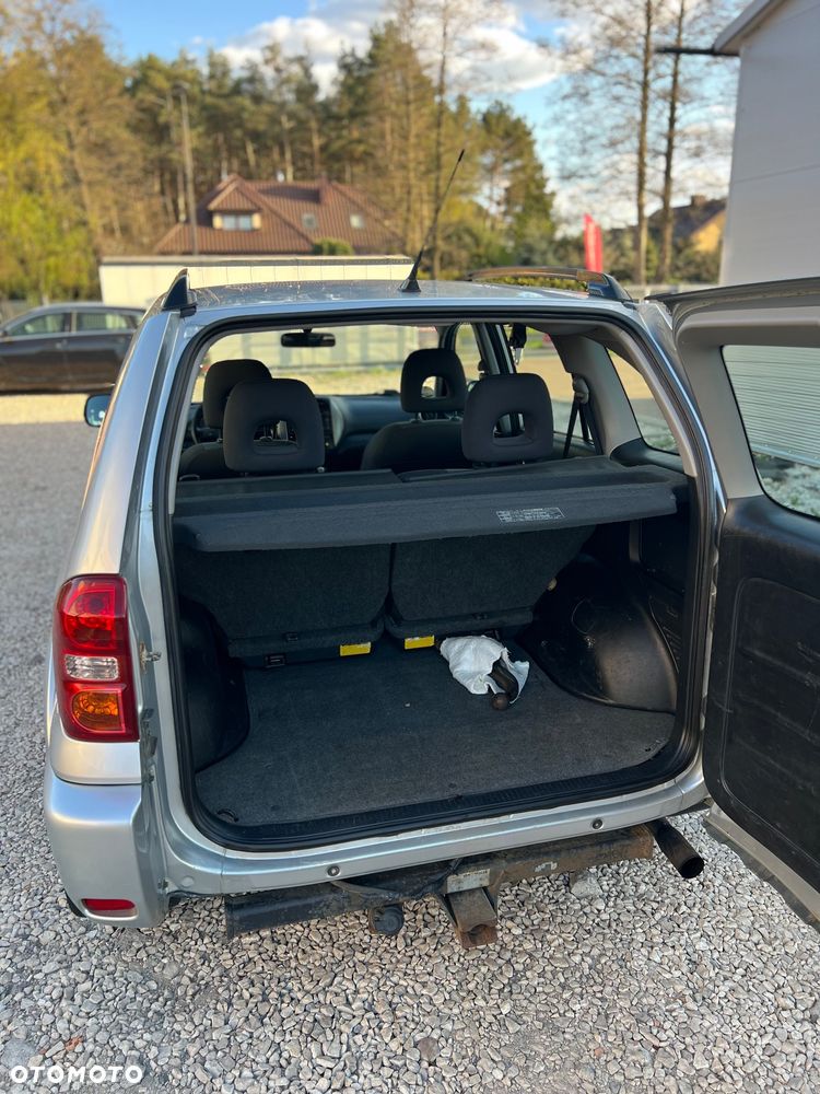 Toyota RAV4 D-4D 4x4 - 9