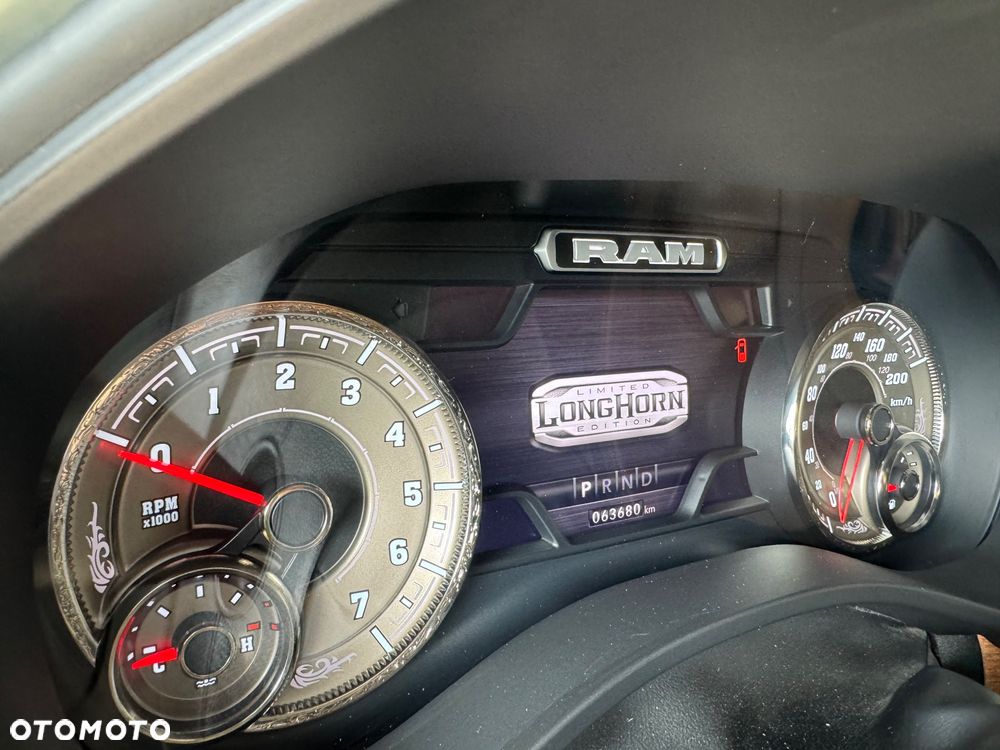 RAM 1500 - 14