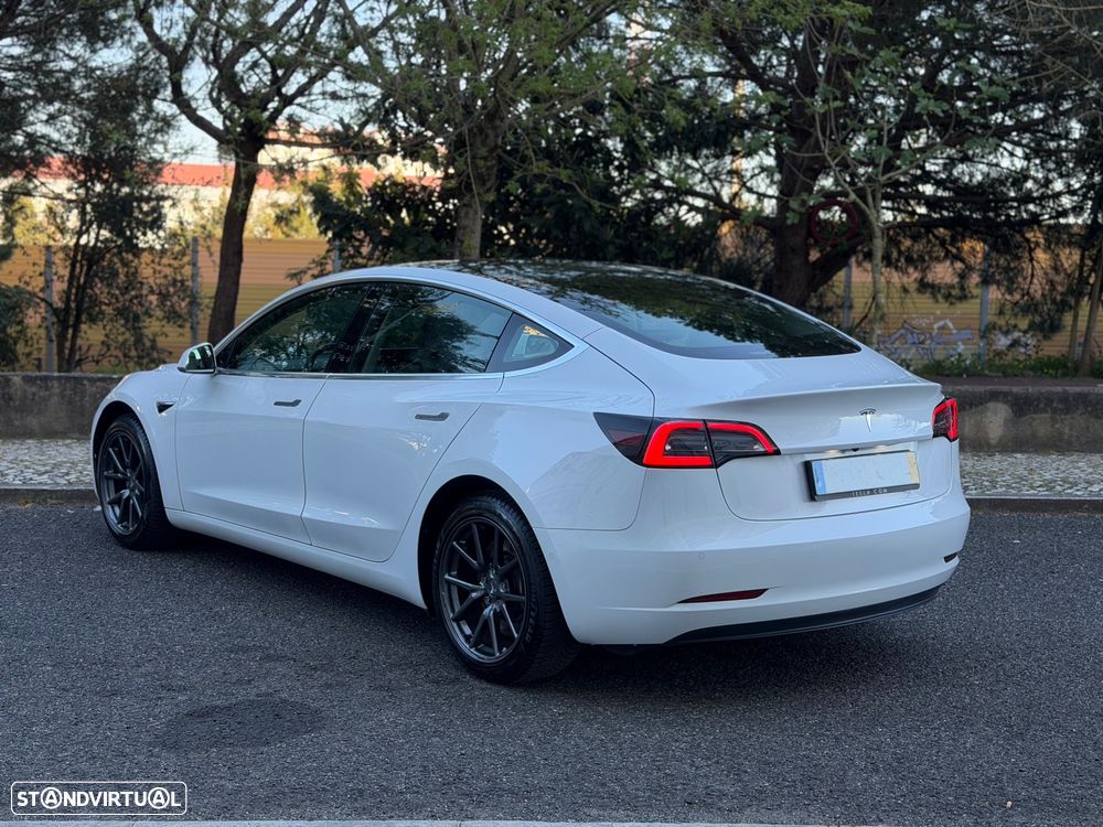Tesla Model 3 Standard Range Plus RWD - 2