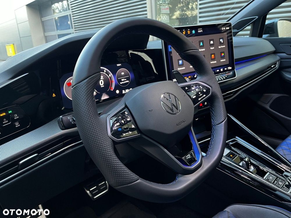 Volkswagen Golf - 14