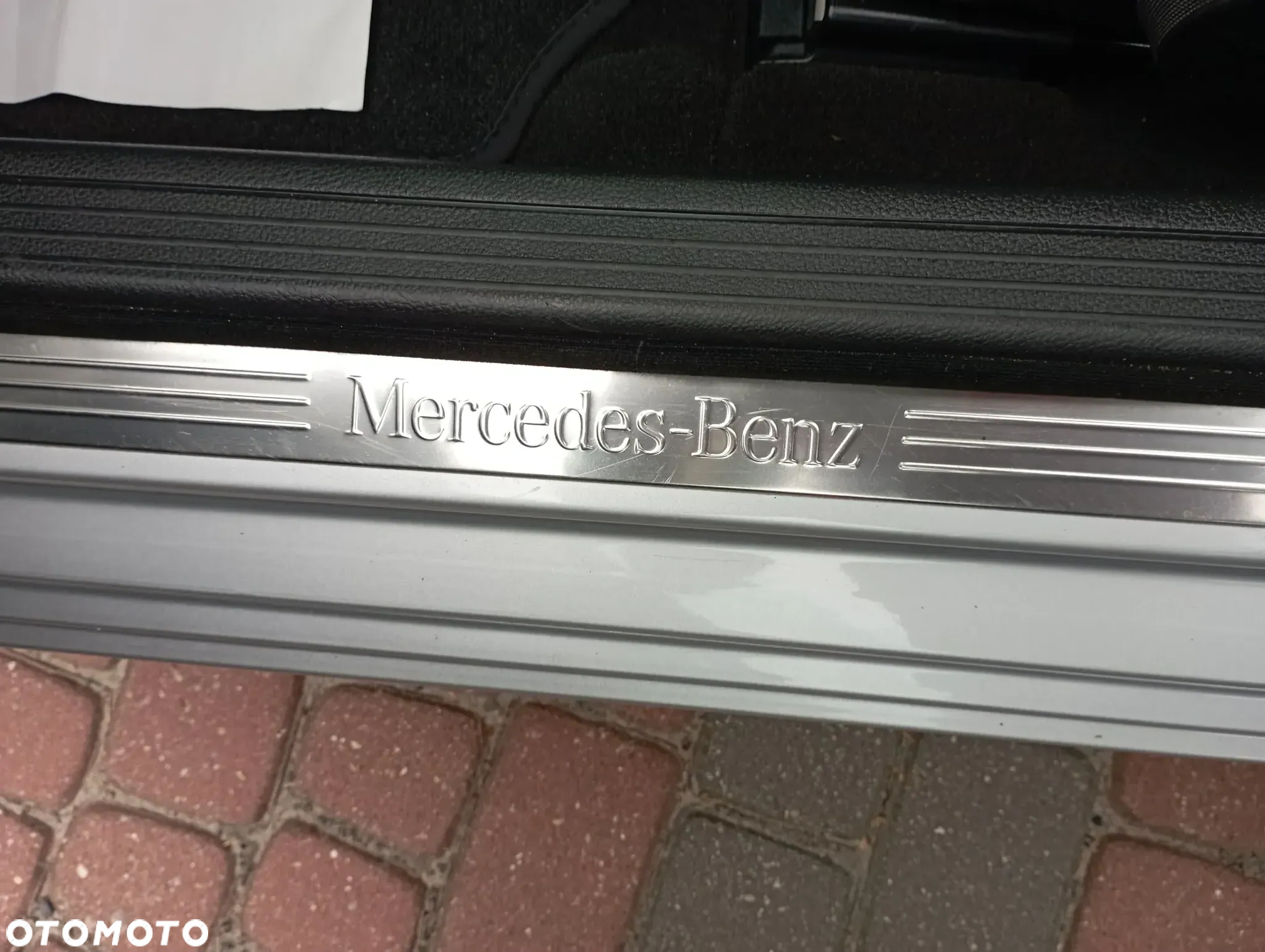 Mercedes-Benz Klasa C 180 CGI BlueEff Avantgarde - 24
