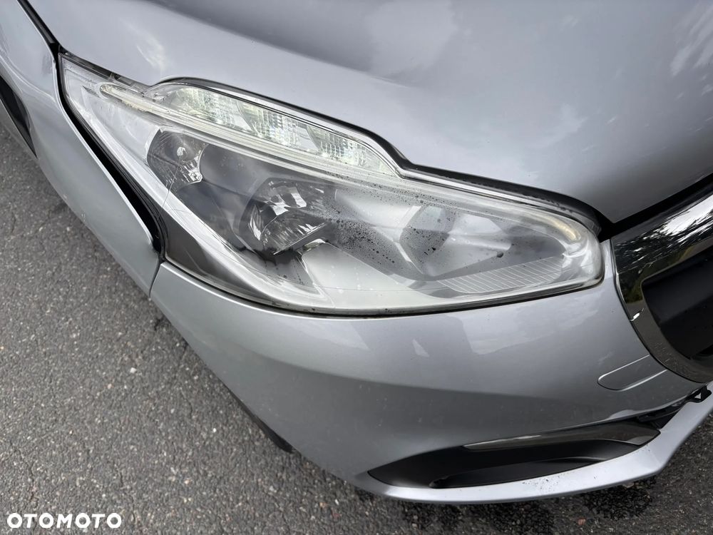 Peugeot 208 PureTech 82 Start & Stop Style - 12