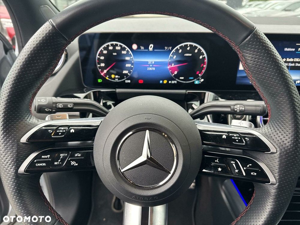 Mercedes-Benz GLA 200 AMG Line - 11