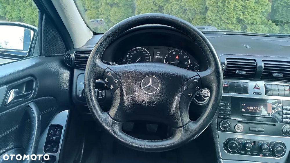 Mercedes-Benz Klasa C 180 Kompressor Avantgarde - 22