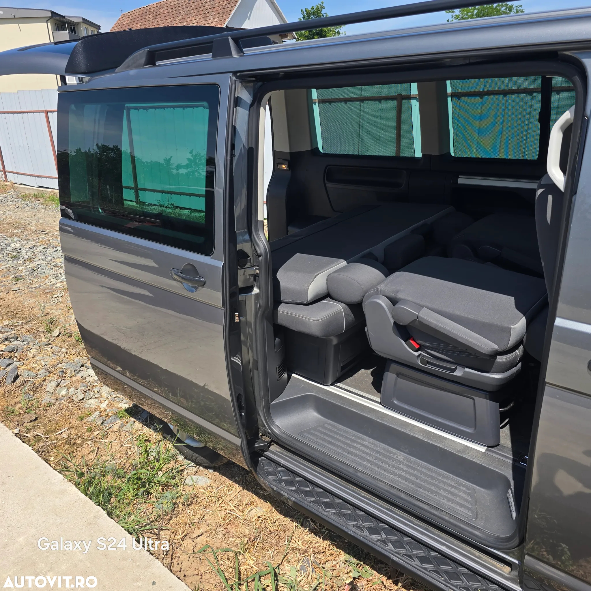 Volkswagen Multivan - 11