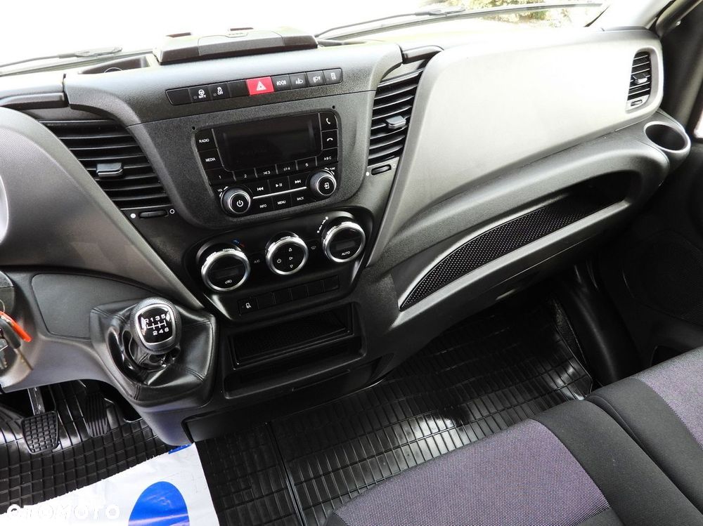 Iveco DAILY 35C16 KONTENER 10 PALET TEMPOMAT BLIŹNIACZE KOŁA KLIMATYZACJA  160KM - 30