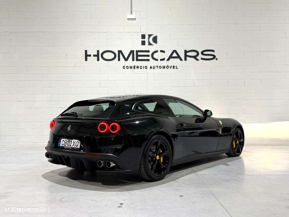 Ferrari GTC4 Lusso - 3