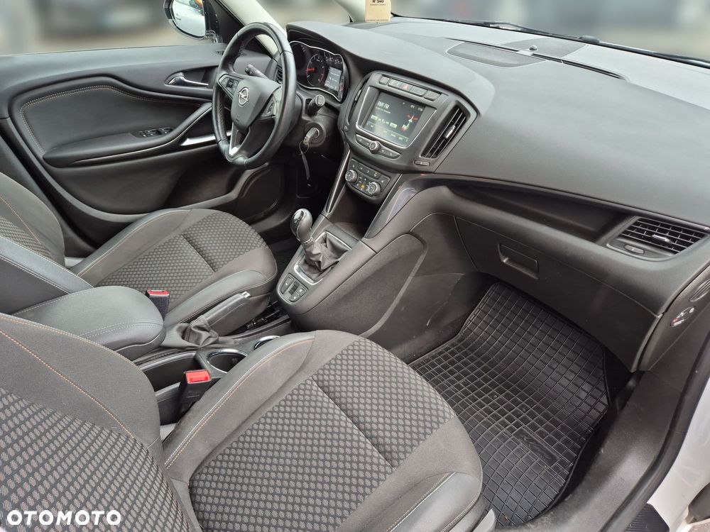 Opel Zafira - 13