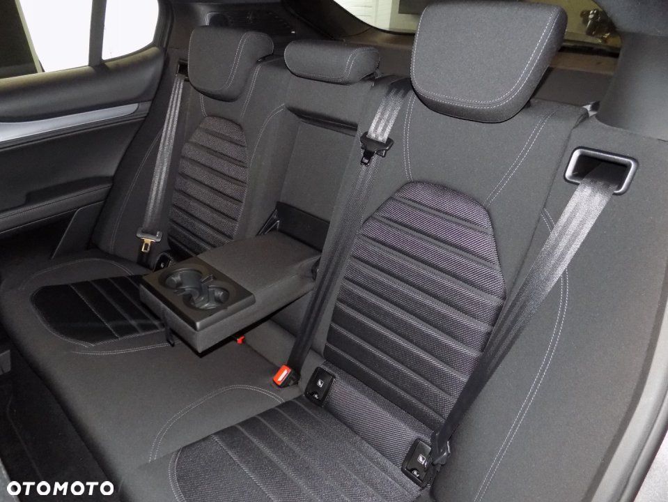 Alfa Romeo Stelvio - 14