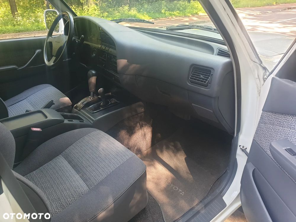 Toyota Land Cruiser - 9